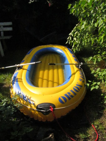 Schlauchboot_Swimmingpool.jpg