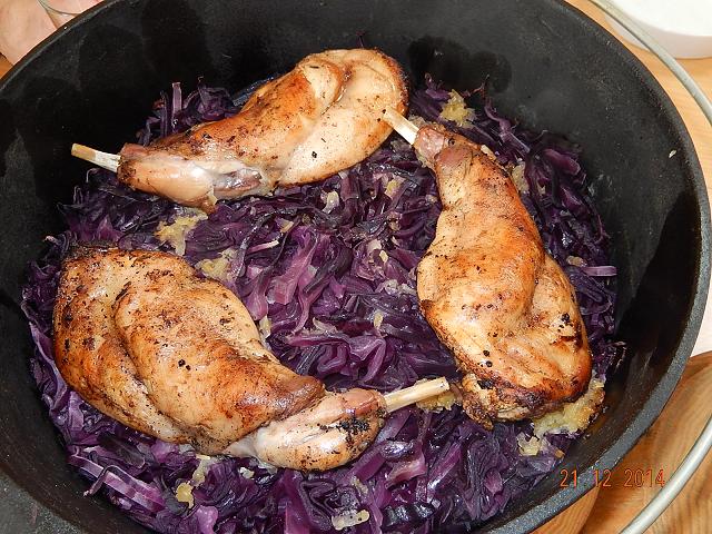 Keulen und Kraut gegart.jpg