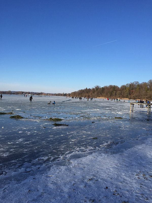 seltenes eis am ammersee.jpg