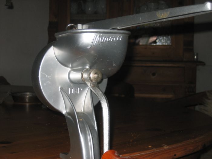 Minna 002.jpg
