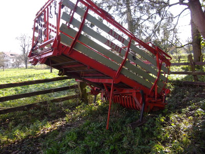 Aebi.aufbauladewagen.JPG