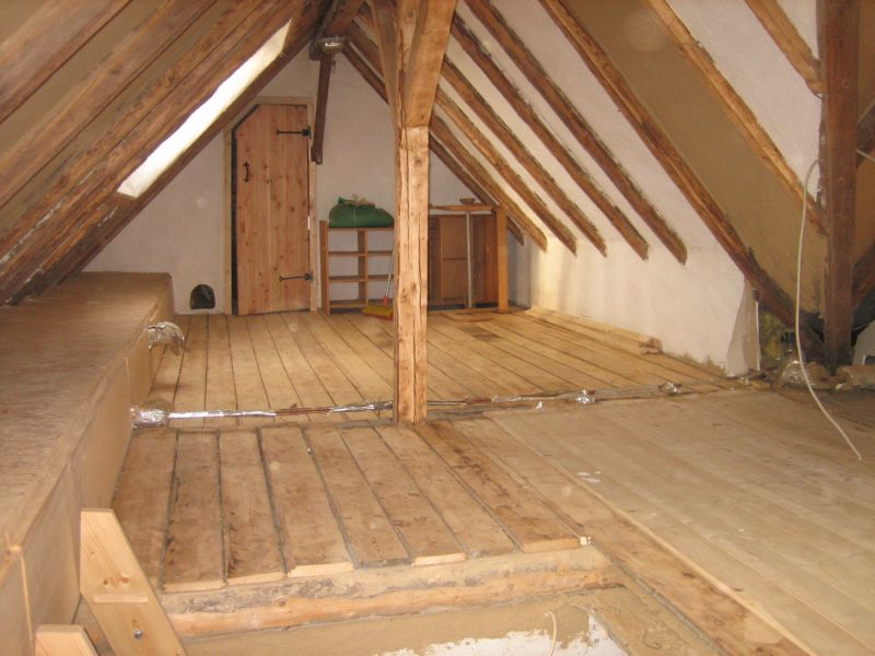 Dachbodenteil2 002.jpg