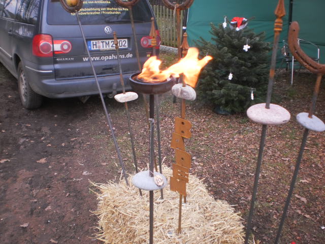 Fakeln im Sturm
