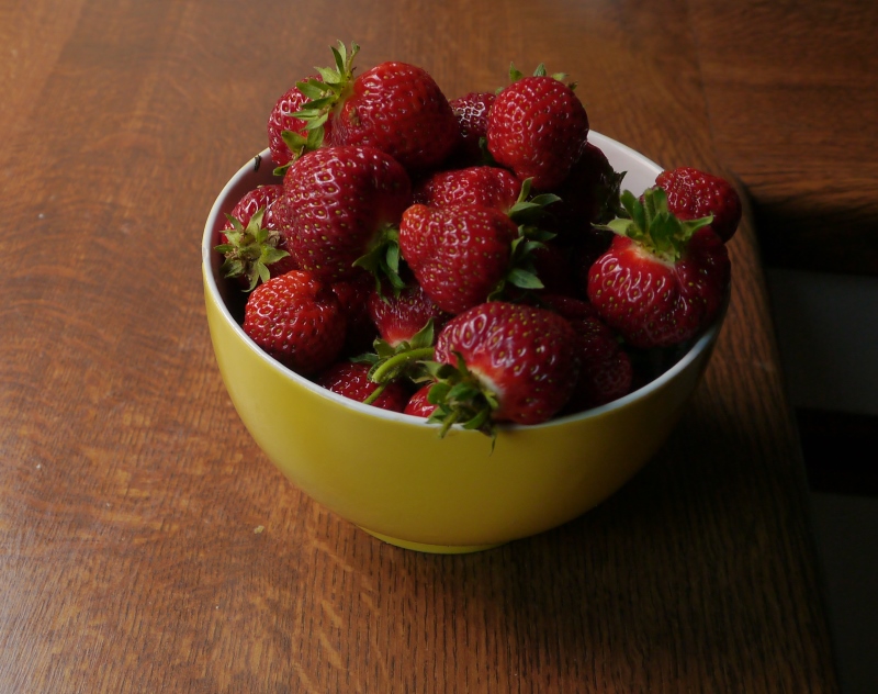 Schale Erdbeeren 800.jpg
