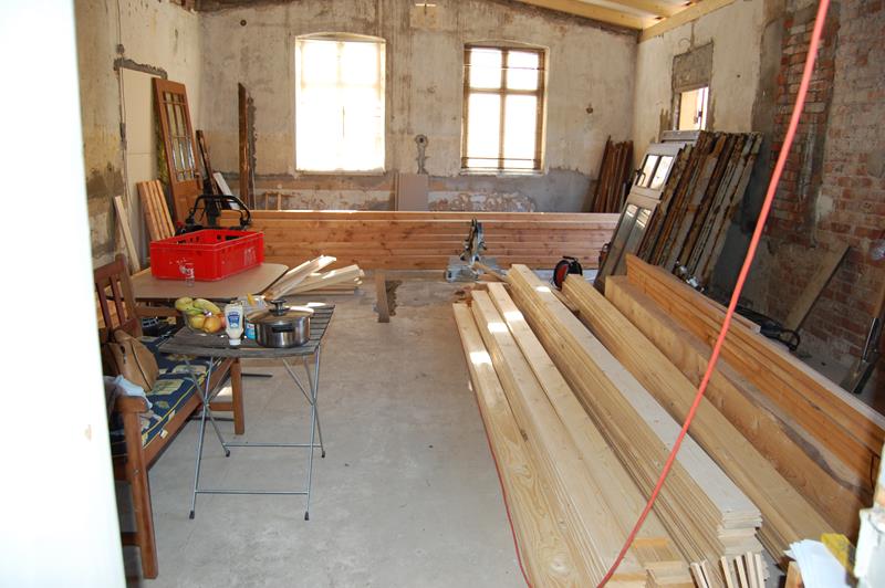 2010 10 Holzlager 800.JPG