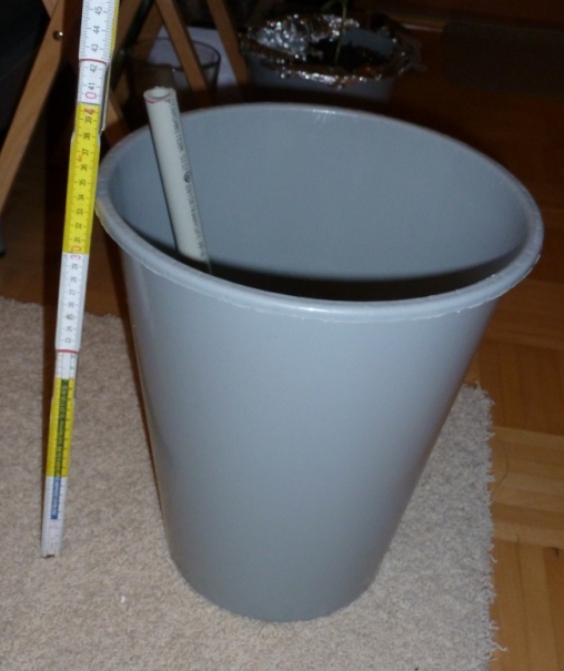 Tomatenkübel mit Wasserreserv.jpg