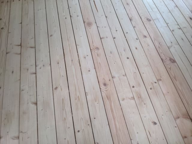 Wohnzimmerboden.jpg