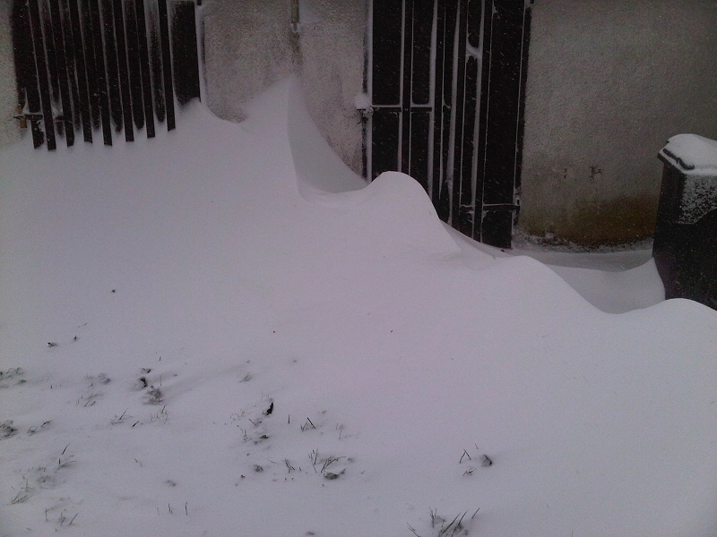 Scheunentüre schneeverweht-vk.jpg