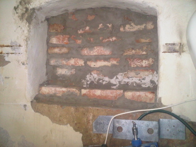 Fenster zumauern im Technikraum -VK.jpg