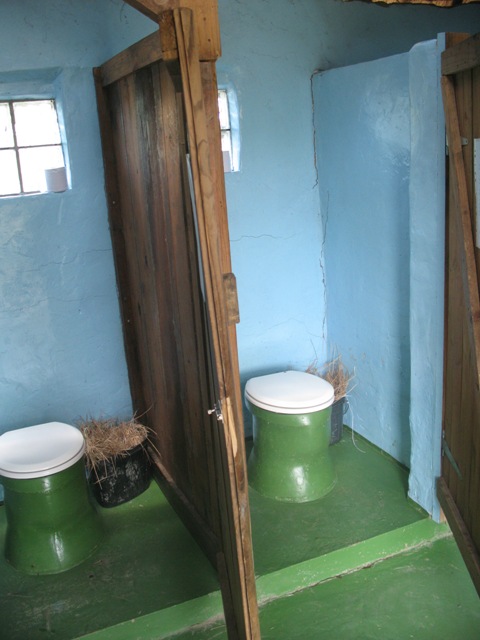 toilet inside.JPG