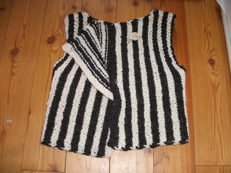 ne warme weste - mit großen nadeln gestrickt...