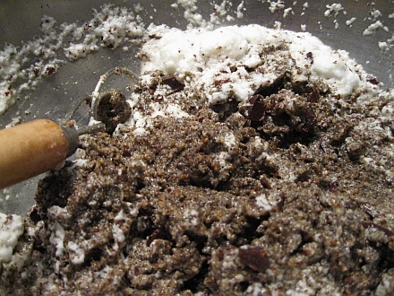 Mandelmehl, Eier und Schokolade.jpg