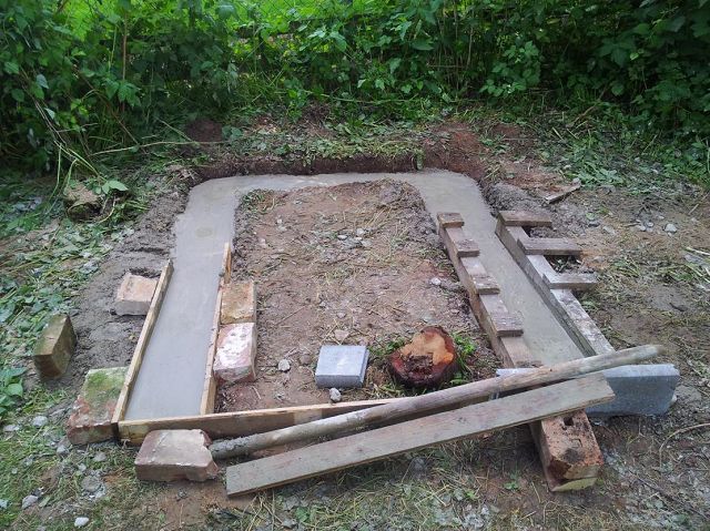 k-Fundament gießen.jpg