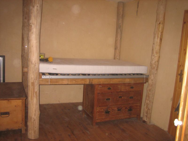 Bett aus Baum 002.jpg